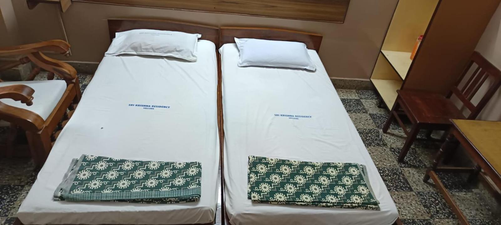 Отель Sri Krishna Residency Веллуру Экстерьер фото